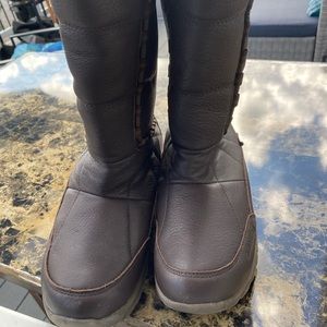 Brown Lisa knee boots size 9 prime loft 200gram.